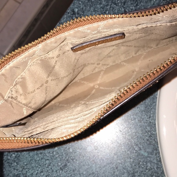 Michael kors wallet - Picture 4 of 5